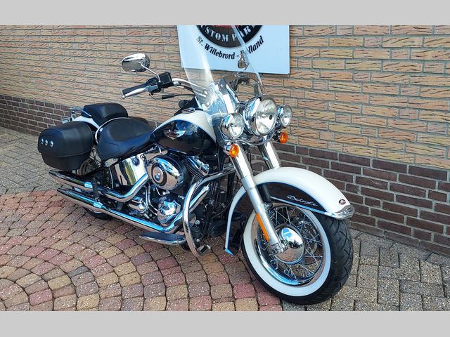 harley-davidson - softail-deluxe-flstn