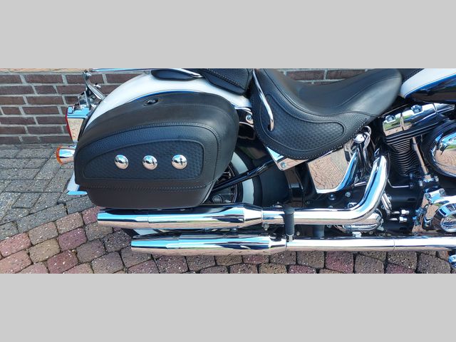 harley-davidson - softail-deluxe-flstn