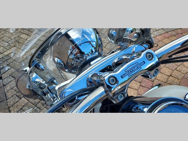harley-davidson - softail-deluxe-flstn