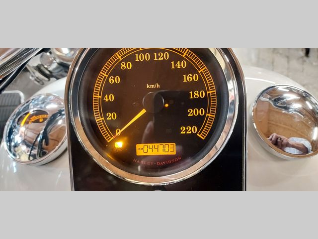 harley-davidson - softail-deluxe-flstn