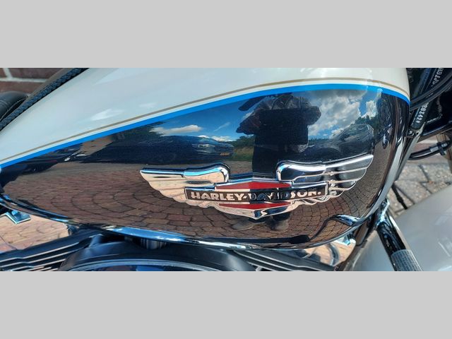 harley-davidson - softail-deluxe-flstn