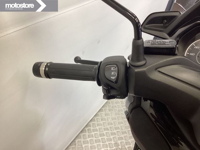 yamaha - x-max-300-tech-max