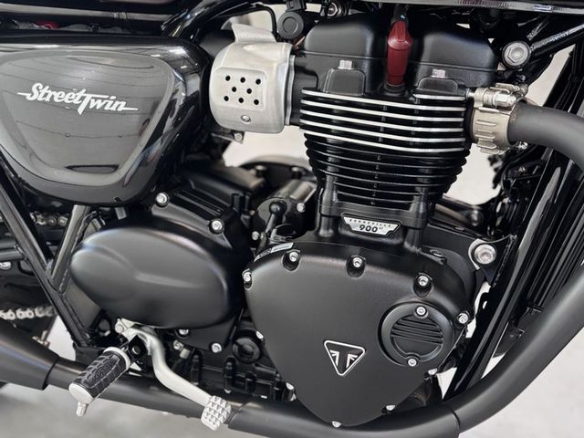 triumph - street-twin