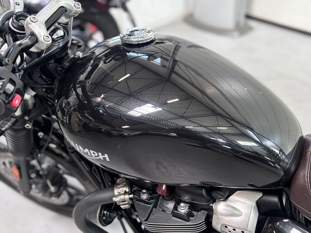 triumph - street-twin
