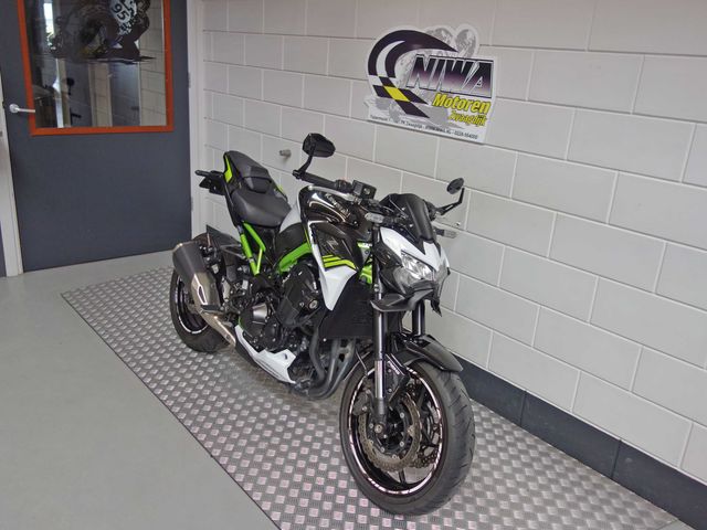 kawasaki - z900