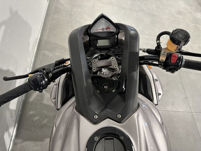 cagiva - v-raptor-1000