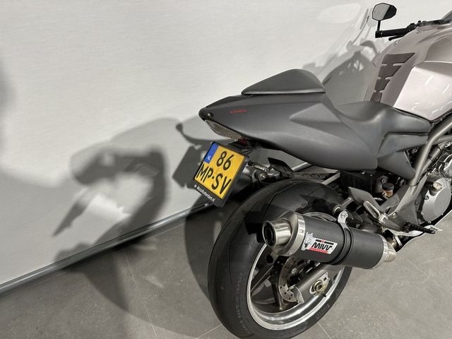 cagiva - v-raptor-1000