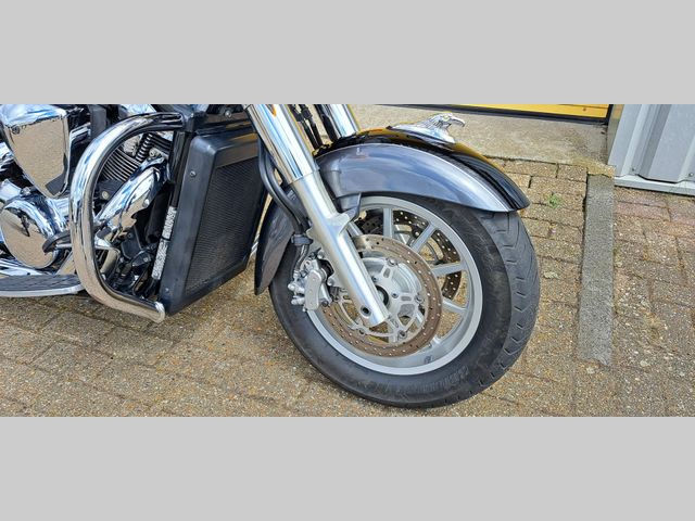 suzuki - intruder-c-1800-r-lc