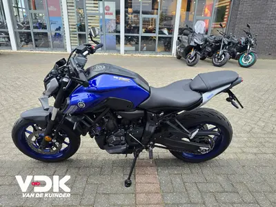 YAMAHA MT 07 – foto 3