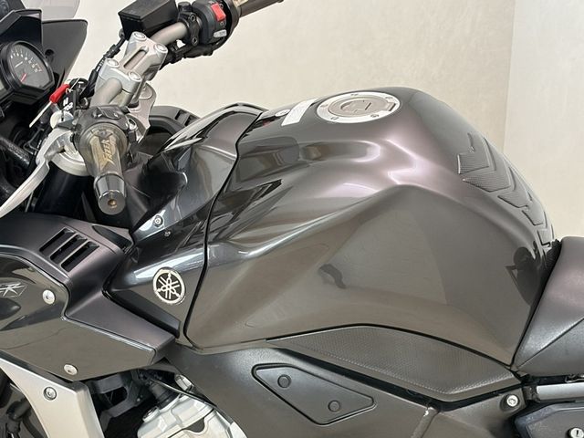 yamaha - fz-1-s