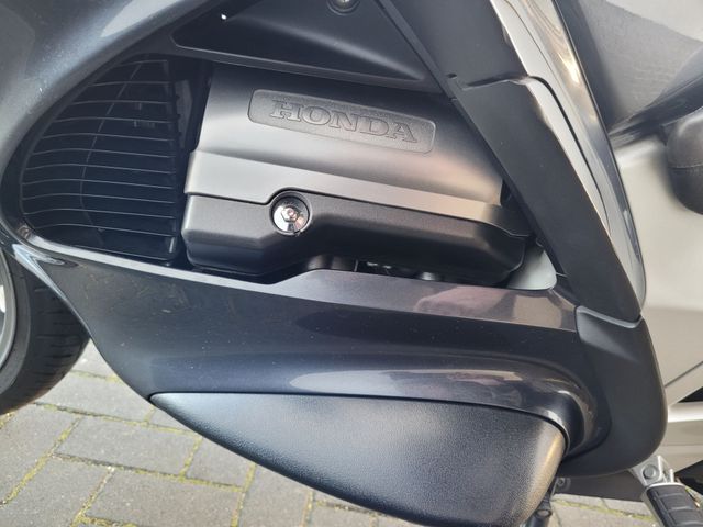 honda - st-1300-pan-european