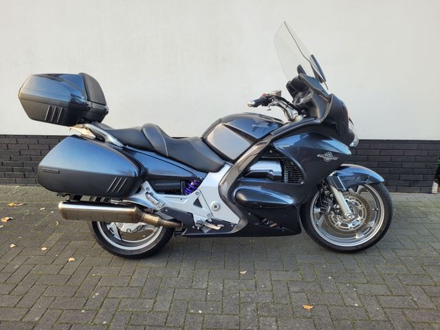 honda - st-1300-pan-european