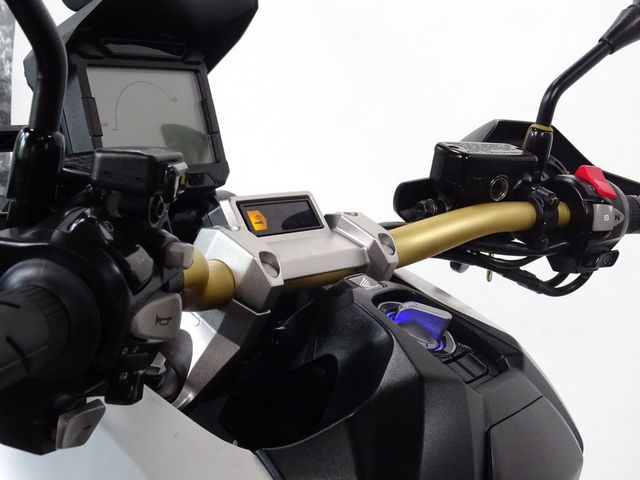 honda - x-adv
