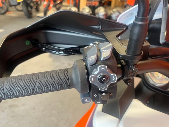 ktm - 1290-super-adventure-r