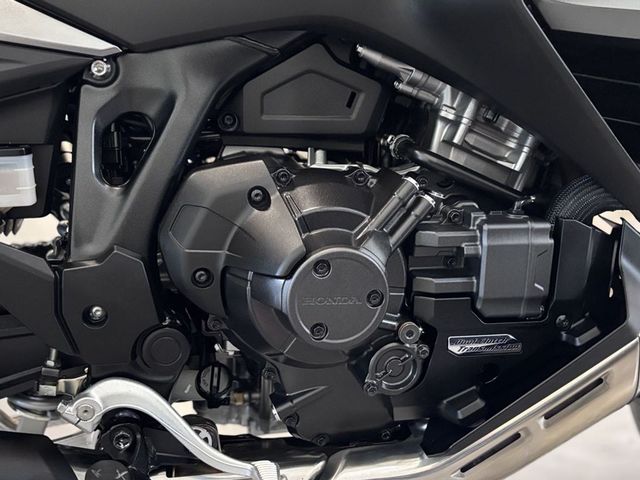 honda - nt-1100-dct