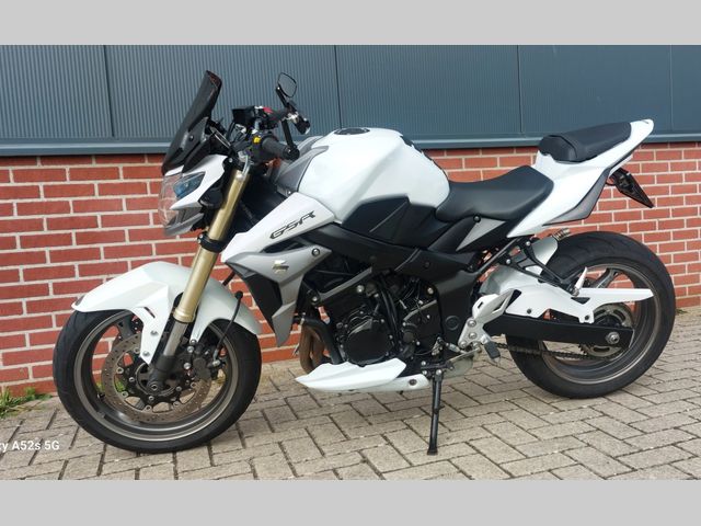 suzuki - gsr-750