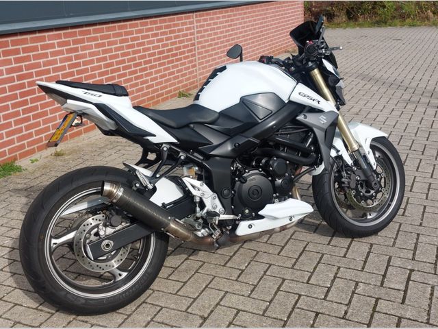 suzuki - gsr-750