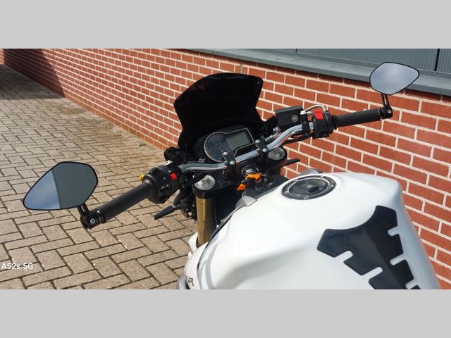 suzuki - gsr-750