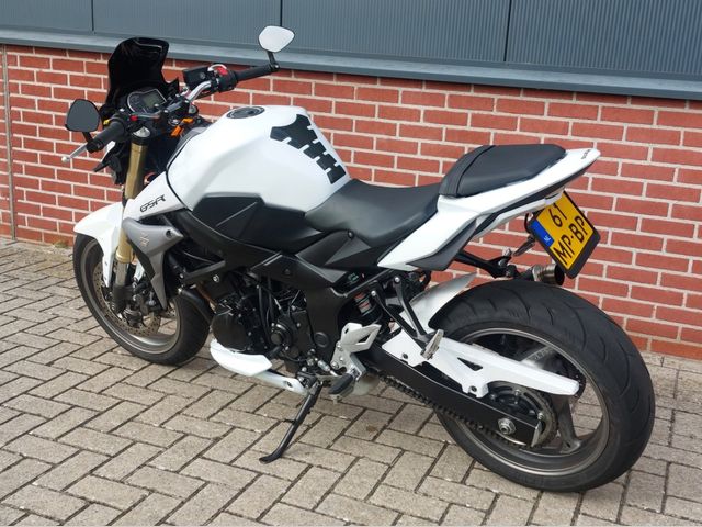 suzuki - gsr-750