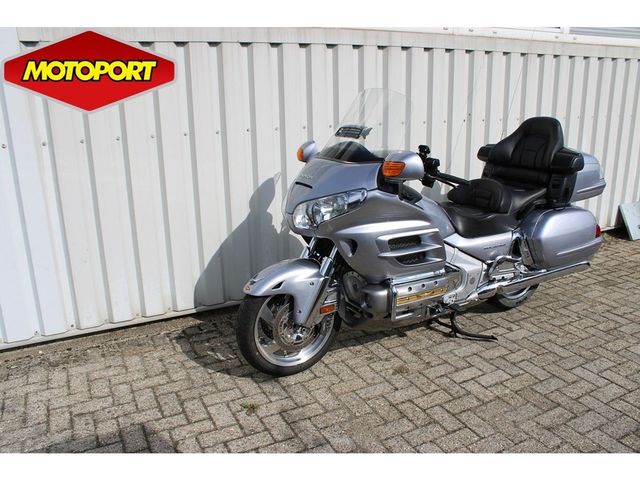 honda - gl-1800-goldwing-abs
