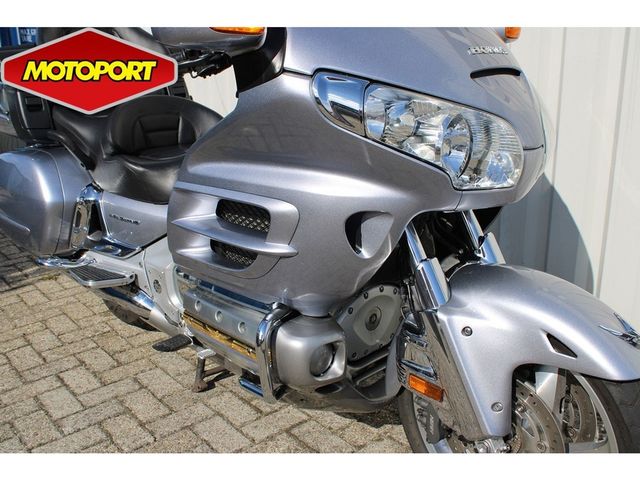 honda - gl-1800-goldwing-abs