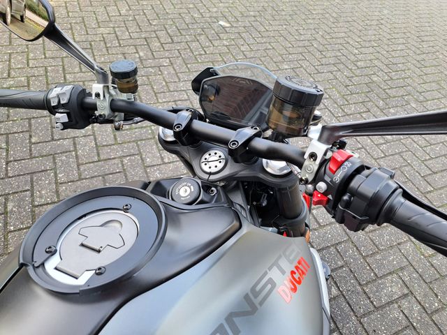 ducati - monster-plus