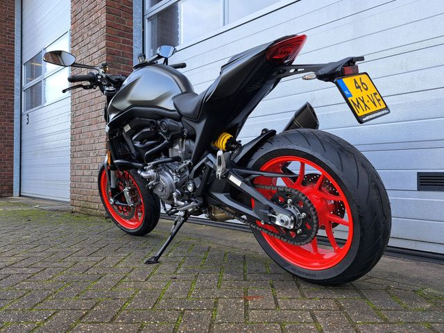 ducati - monster-plus