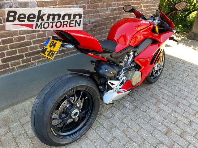 ducati - panigale-v4-s