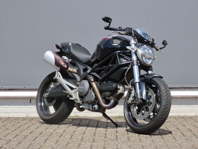ducati - monster-696