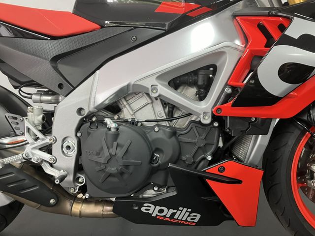 aprilia - tuono--v4-1100-factory