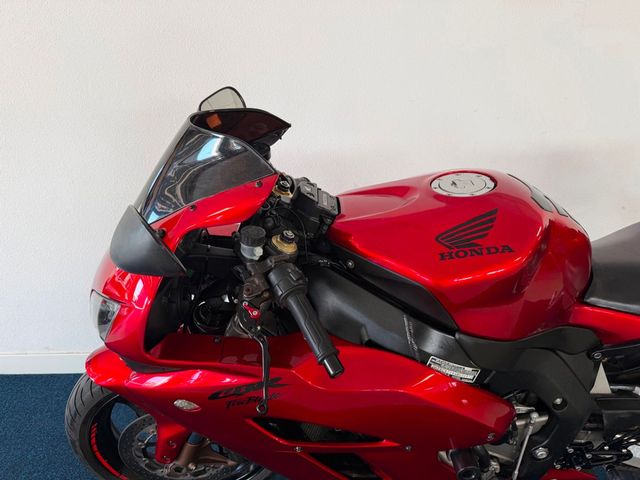 honda - cbr-1000-rr-fireblade
