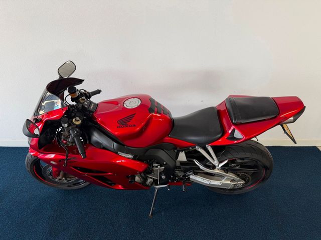 honda - cbr-1000-rr-fireblade