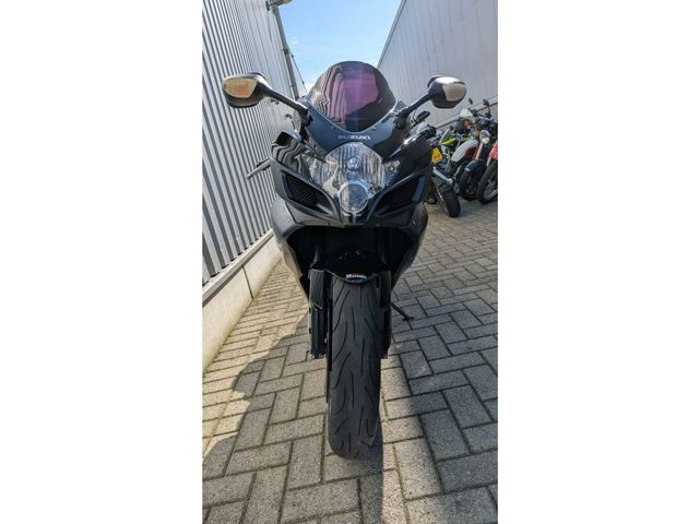 suzuki - gsx-r-750