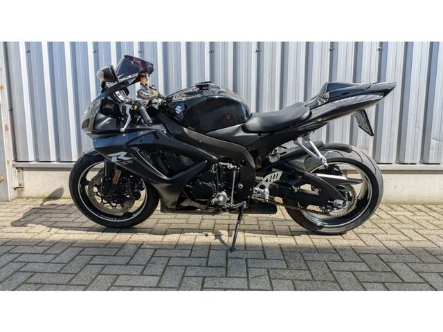 suzuki - gsx-r-750