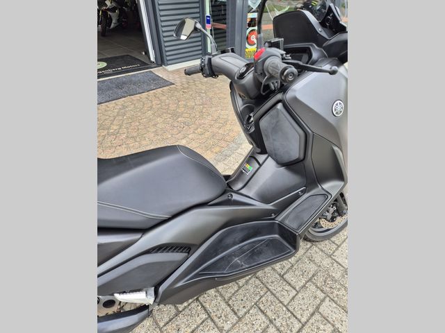 yamaha - x-max-300-abs