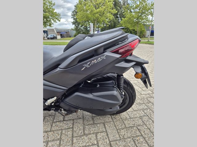 yamaha - x-max-300-abs