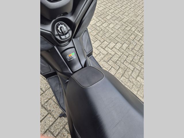 yamaha - x-max-300-abs
