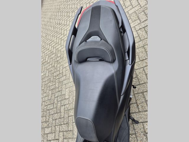 yamaha - x-max-300-abs