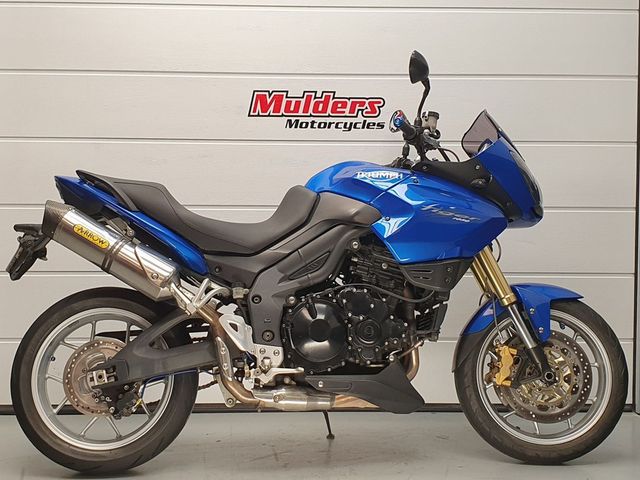 triumph - tiger-1050