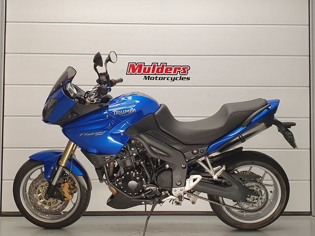 triumph - tiger-1050