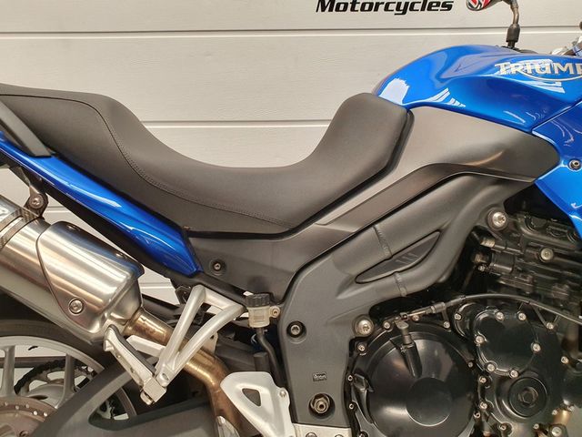 triumph - tiger-1050