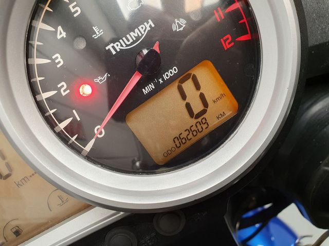 triumph - tiger-1050