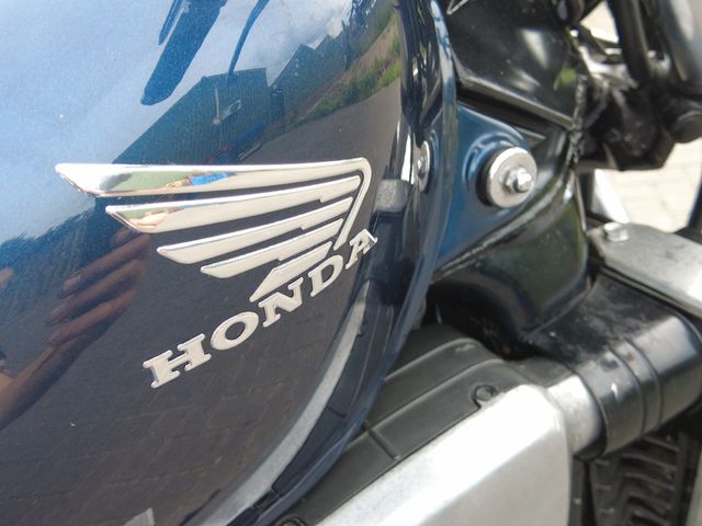 honda - vf-750-c-magna