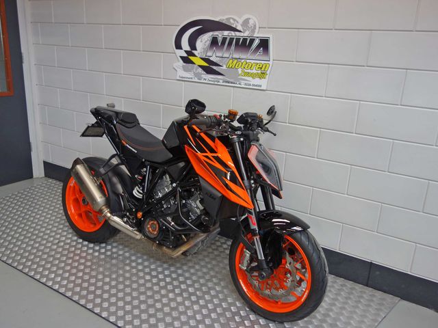 ktm - 1290-super-duke-r