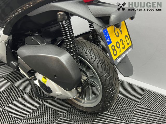 piaggio - mp3-300-lt-yourban