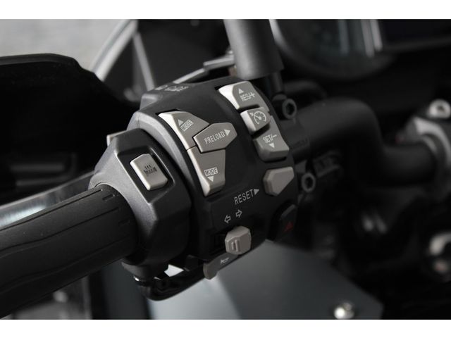 kawasaki - versys-1000-se-tourer--