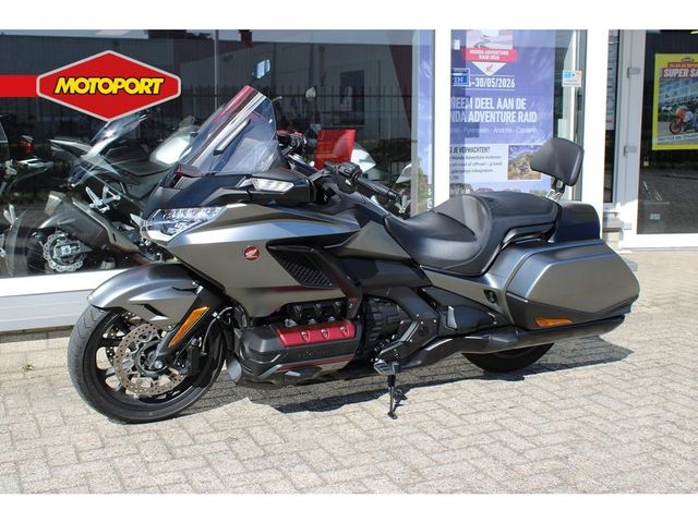 honda - gl-1800-goldwing-bagger