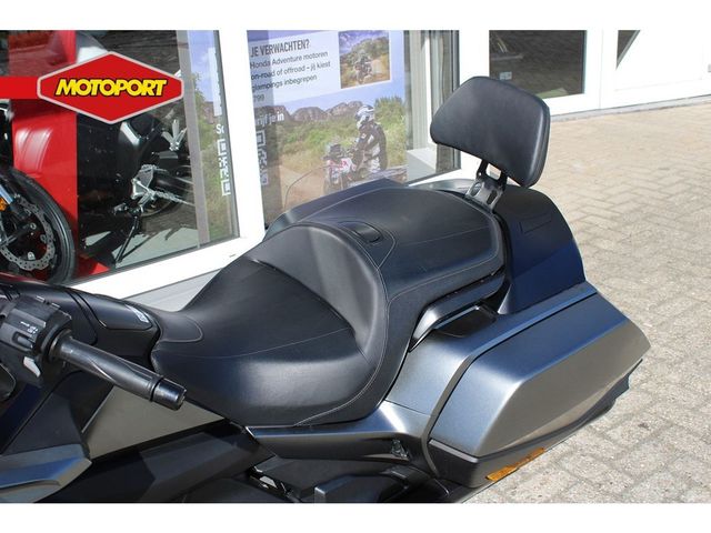 honda - gl-1800-goldwing-bagger