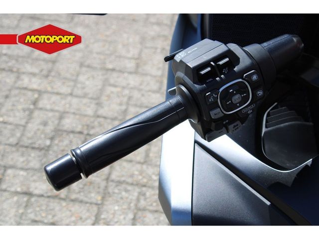 honda - gl-1800-goldwing-bagger