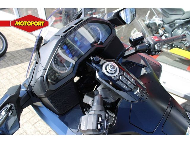 honda - gl-1800-goldwing-bagger